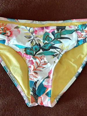 Bikini bottom, size Small, floral pattern