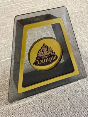 Dimple decorative stand used, plexiglass