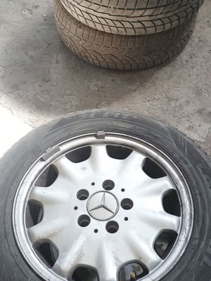 15" rims with 205/65 summer tires used, set of 4 for Mercedes E-Class
