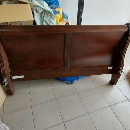 Semi-double American solid wood bed with mattress and base