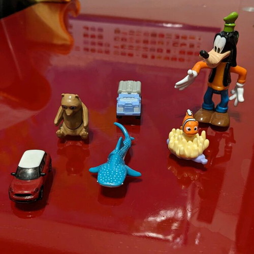 Small toys used, assorted