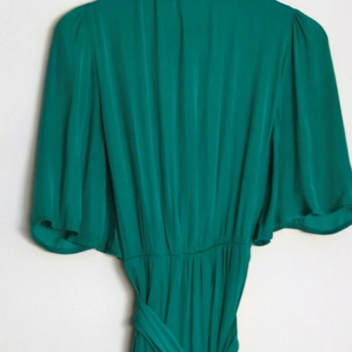 Oysho emerald green midaxi dress like new -  24,00 - Vendora.cy
