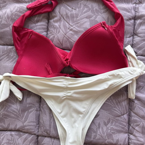 Primark two-piece bikini like new, size M, fuchsia top and white bottom
