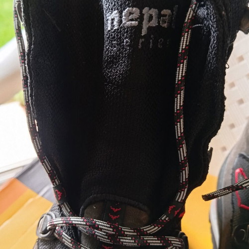 La Sportiva Nepal Trek Evo GTX hiking boots size 44, gift included