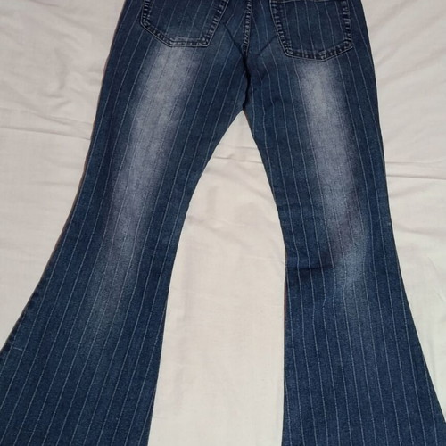 Vintage high-waisted flared jeans with stripes