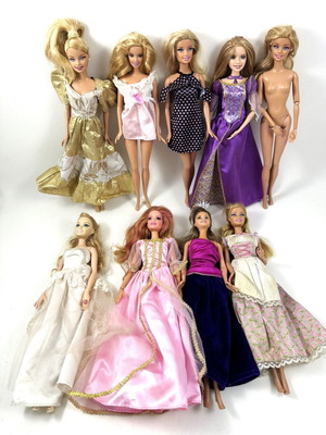 Barbie dolls used, pack of 9 from 2010s