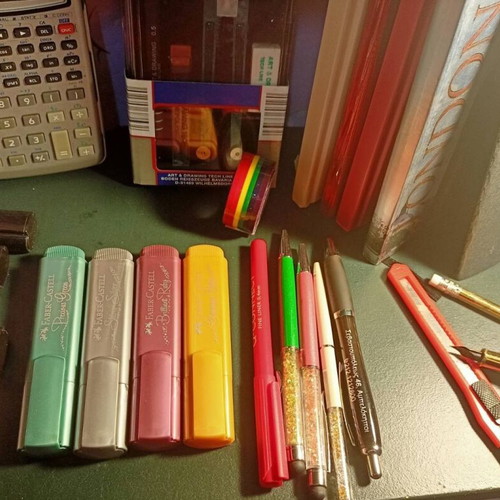 Office and school supplies set like new, over 35 pieces