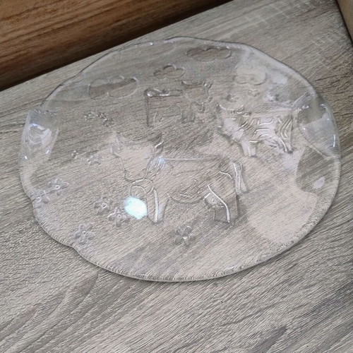 Glass platter with handles and embossed cow designs like new