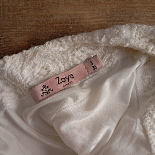 Zoya women's dress size S like new, white