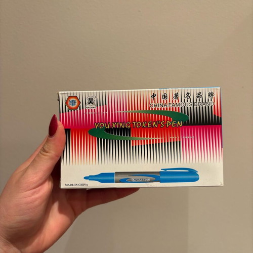 You Xing Token’s Pen markers new, blue, in box
