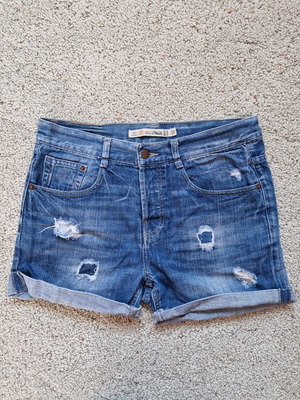 Zara shorts S/36 blue like new with defect