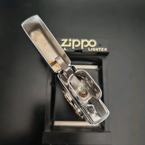 Zippo Buffalo Bills Helmet 1996 lighter new