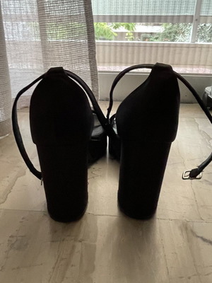 Stefania black satin heels like new, size 38