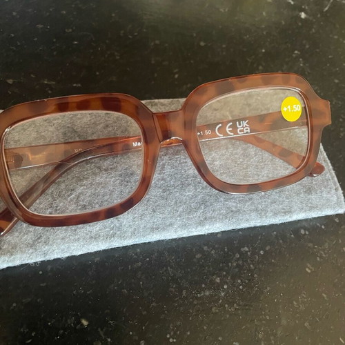 Women's glasses new with 1.5 strength and leopard frame