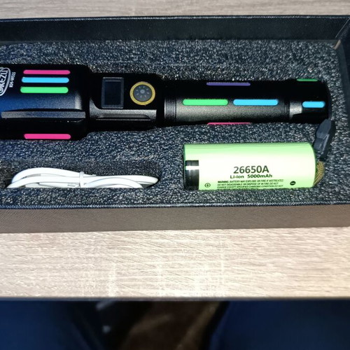Rechargeable LED flashlight new with 26650 5000mAh battery