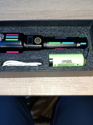 Rechargeable LED flashlight new with 26650 5000mAh battery