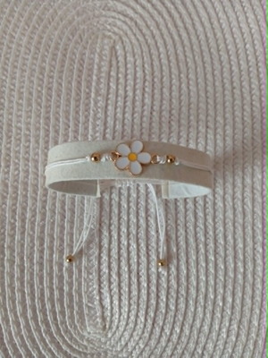 Floral White Bracelet with Adjustable Weave like new