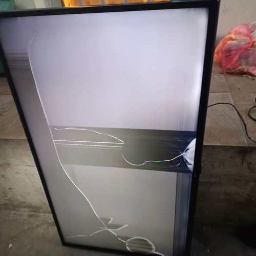 LG 43UK6200PLA TV from broken panel like new