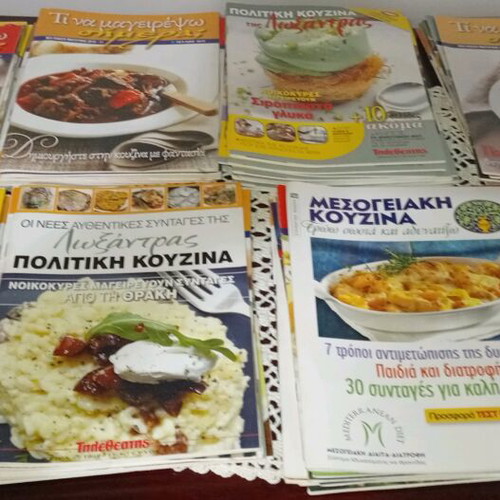Cookbooks like new, collection of 71 booklets