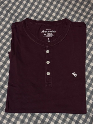 Abercrombie & Fitch Tshirt size L like new