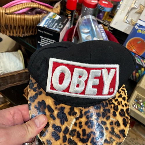 Obey hat modern like new, adjustable size L