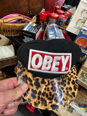Obey hat modern like new, adjustable size L