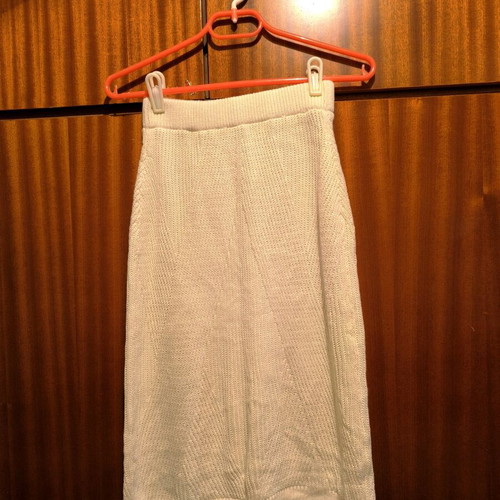 Winter skirt like new, size M, cream