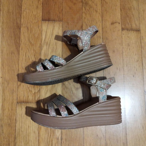Glitter Floral Platform Wedges size 37 like new, comfy