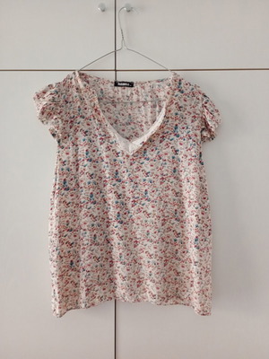 Paranoia blouse medium size like new, multicolor