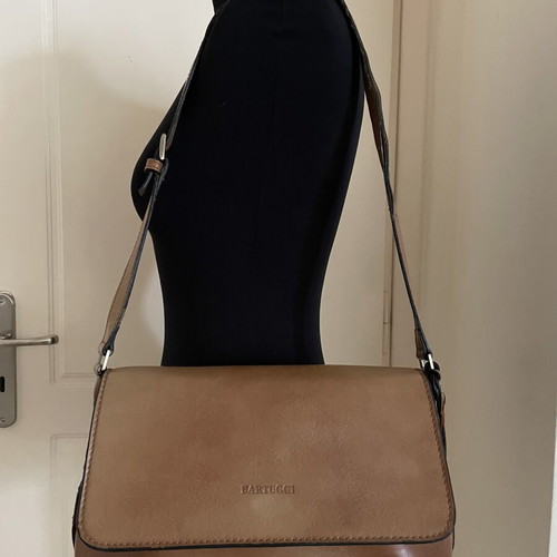 Bartuggi leather crossbody bag used, brown