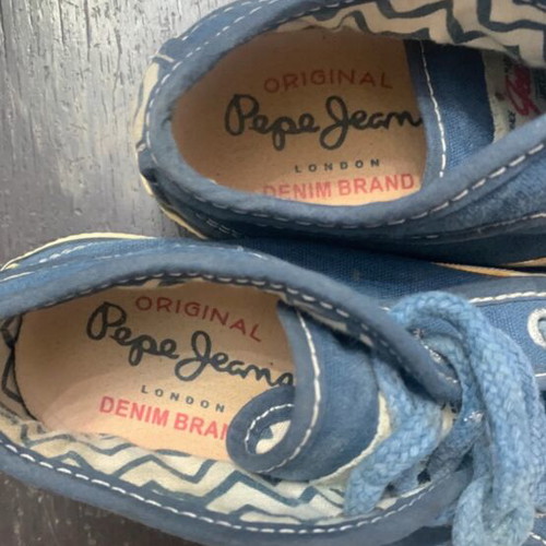 Pepe Jeans shoes used, blue color with laces size 32