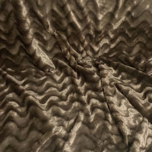 Brown furry textured throw blanket 160×125 cm