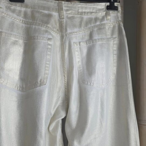 Zara white soft denim pants with gold, like new, size M