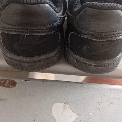Nike baby shoes like new, size 18.5, velcro closure