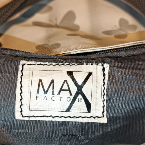 Max Factor small walking bag like new