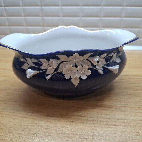 Vintage porcelain bowl cobalt blue with embossed flowers and gold rim 20cm