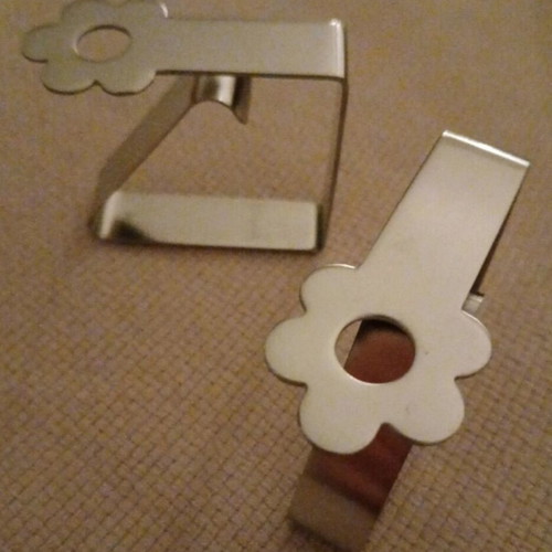 Artmark coasters and stainless steel tablecloth clips new