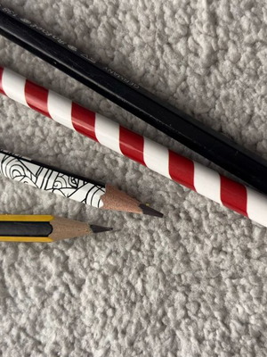 Pencils like new, set of 4 with various designs