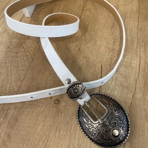 White belt like new with silver buckle, size 90