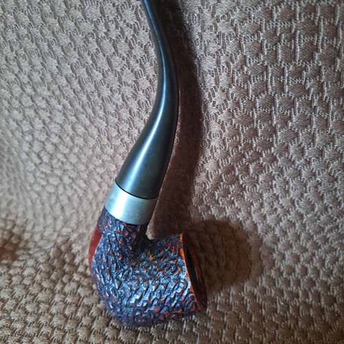 K&P Petersons pipe new with red/black rustic finish
