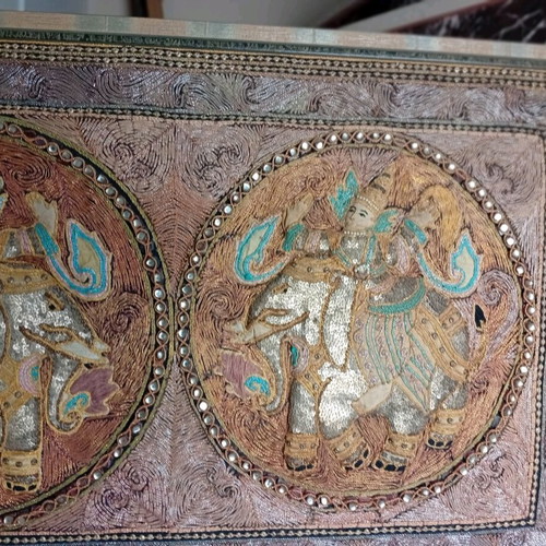 Embossed embroidered painting like new