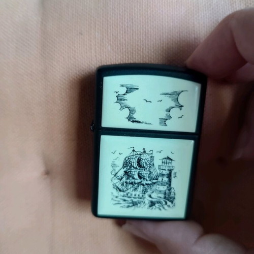 Zippo windproof lighter like new with ship design vintage