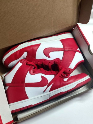 Nike Dunk High Retro 45 like new, red and white basketball sneakers