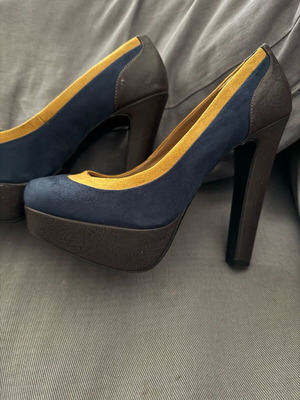 Heels in winter shades with leather details size 40 new
