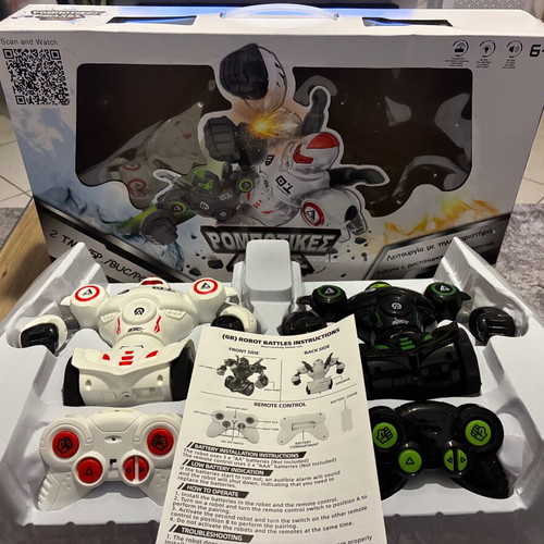 Robot robotic battles 2 robots like new with remote controls, light and sounds