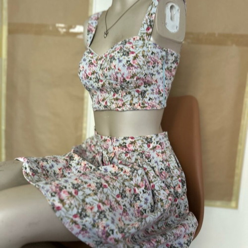 Floral set Bershka like new, multicolor skirt and blouse