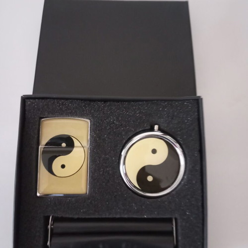 New lighter set, roll for hand-rolled cigarettes and individual ashtray