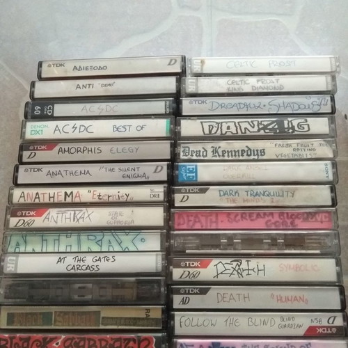 Cassette tapes used, pack of 215, mainly metal