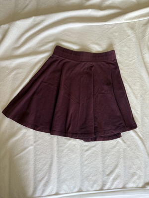 Pull and Bear burgundy skirt