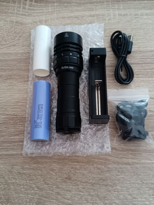 Diving flashlight XHP50.2 new, 2550 lumen, waterproof 100m
